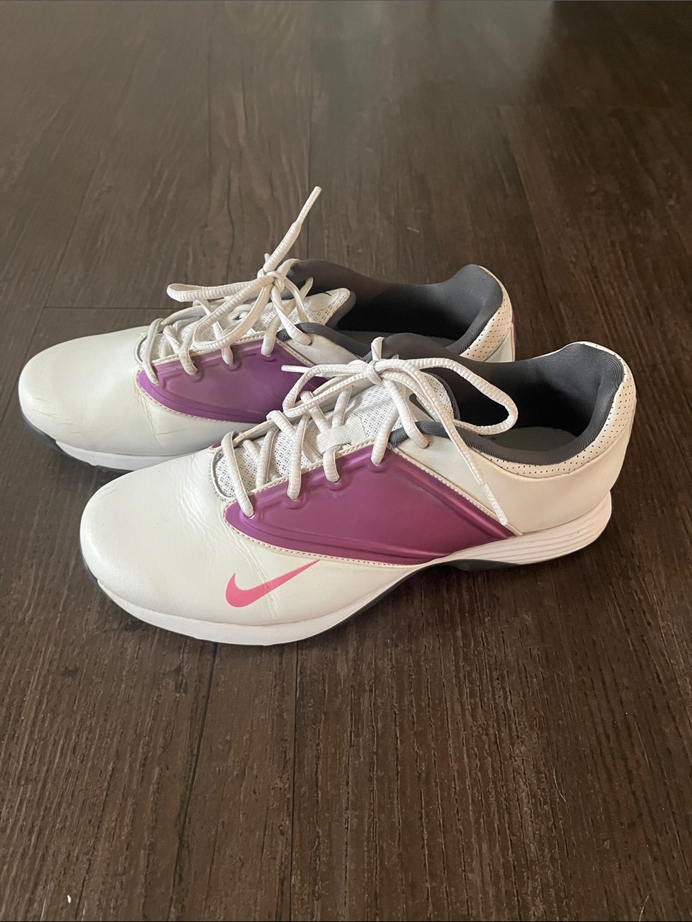 Nike Women's White Golf Shoes Size 8.5